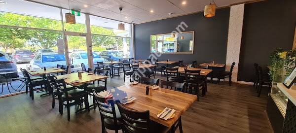 Akiras Cafe & Restaurant