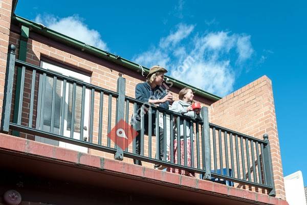 Balmain Backpackers