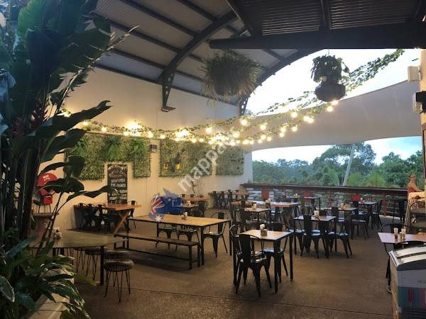 Birds & Bees Café / Bar