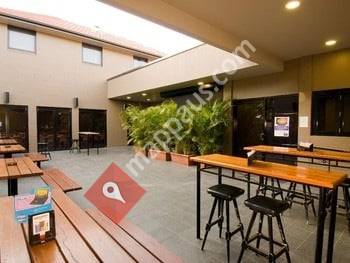 Blackbutt Hotel