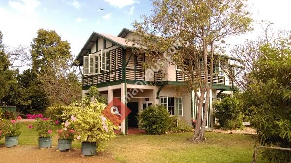 Burnett House