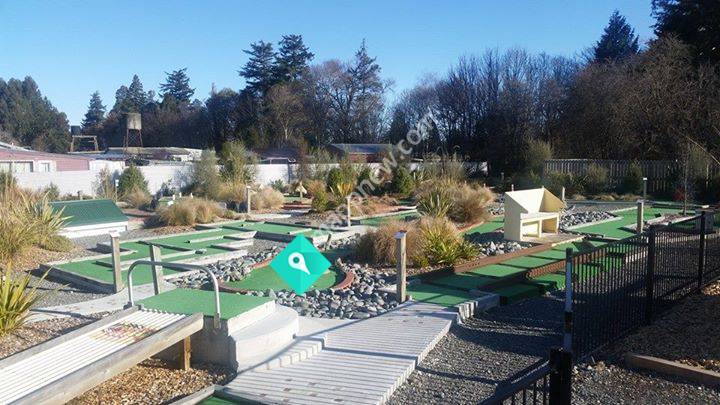 Cafe Mes Amis - Orari Cafe and Mini Golf
