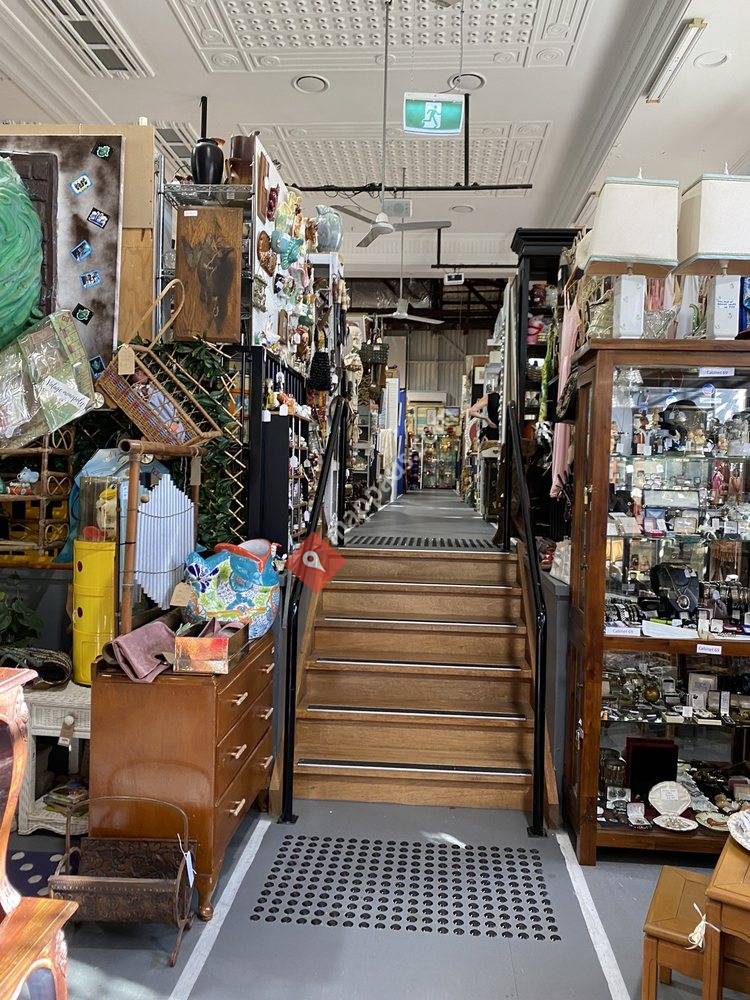 Camp Hill Antique Centre & TART Cafe