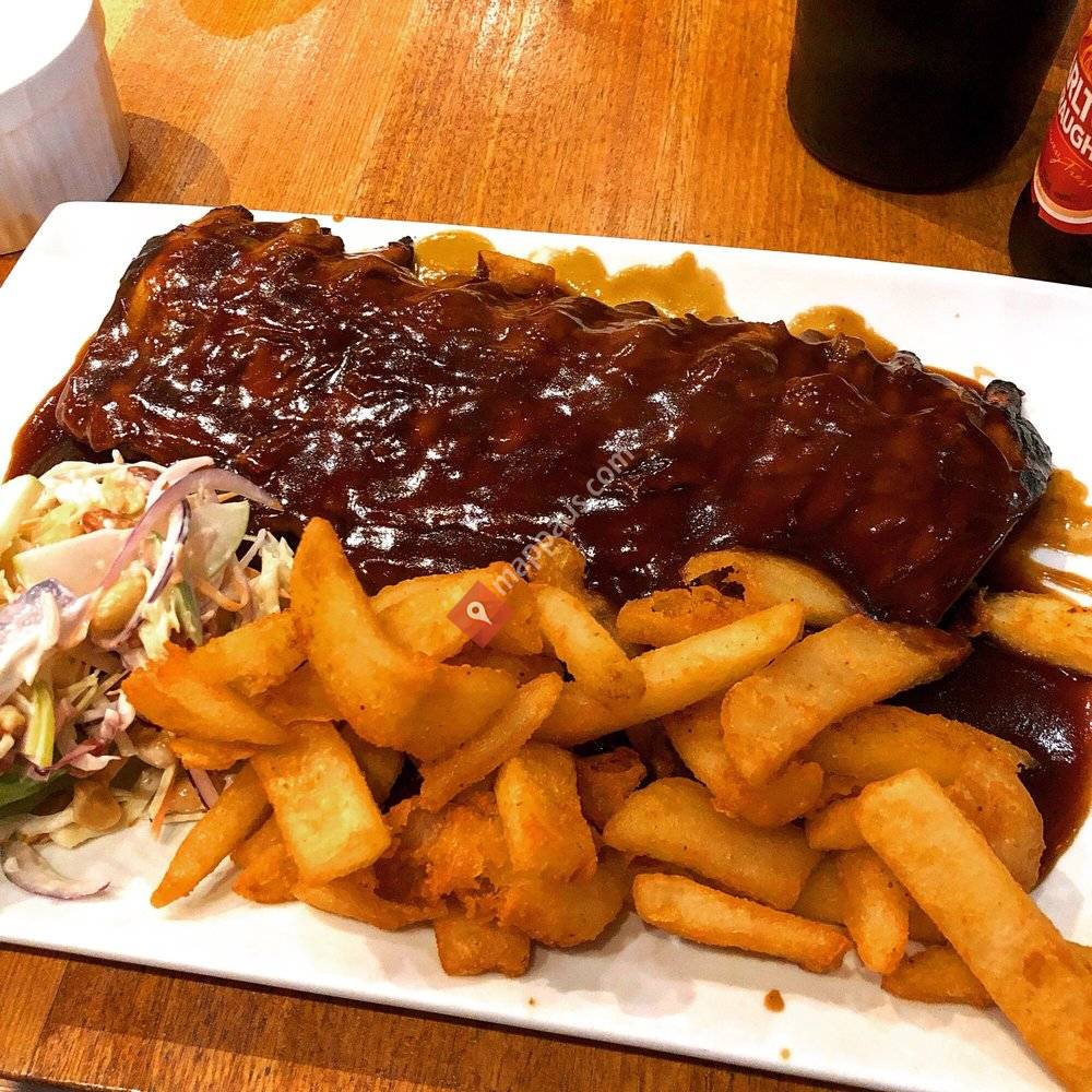Carmel's Cafe Bar & Grill