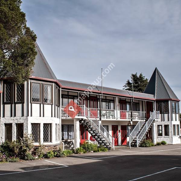 Castles Motel