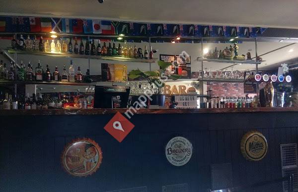 Creole's Bar & Café