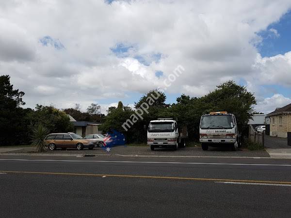 Curly's Salvage 24hr towing