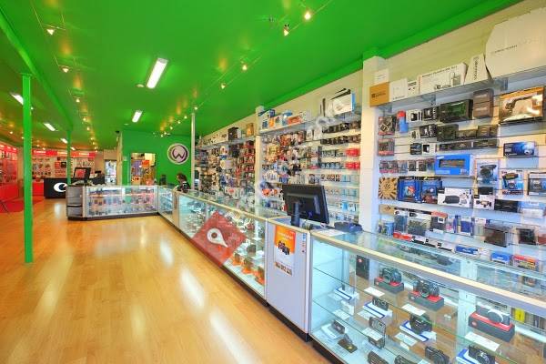 Digital Camera Warehouse