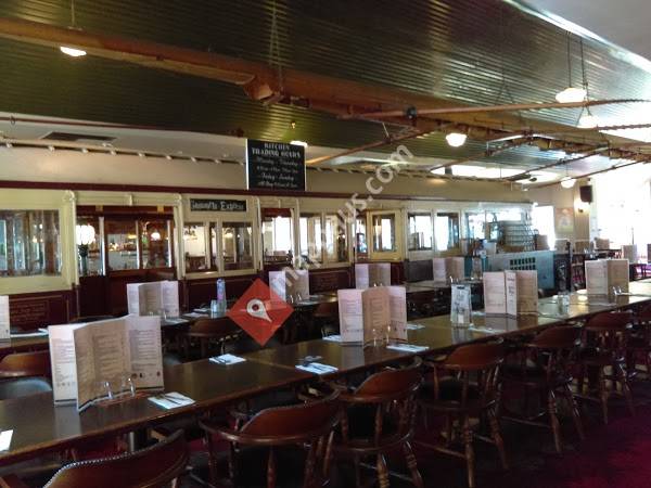 Gosnells Hotel