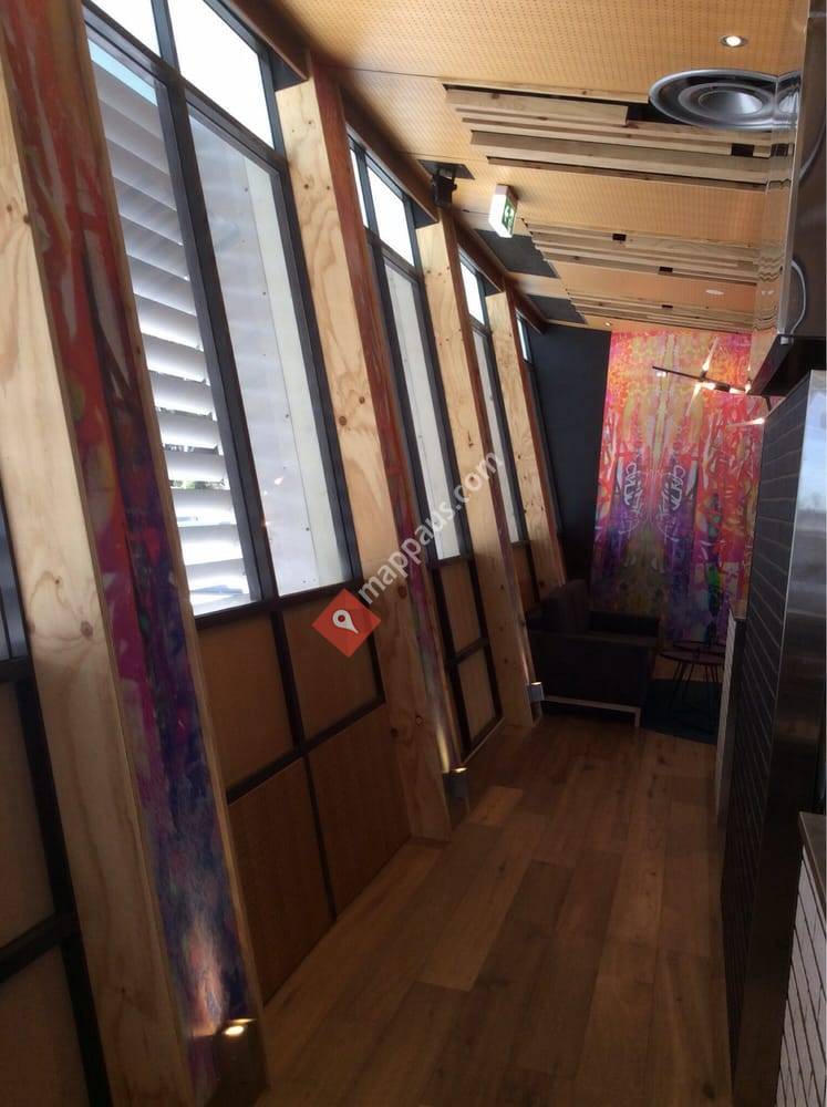 Highlander Hotel Motel