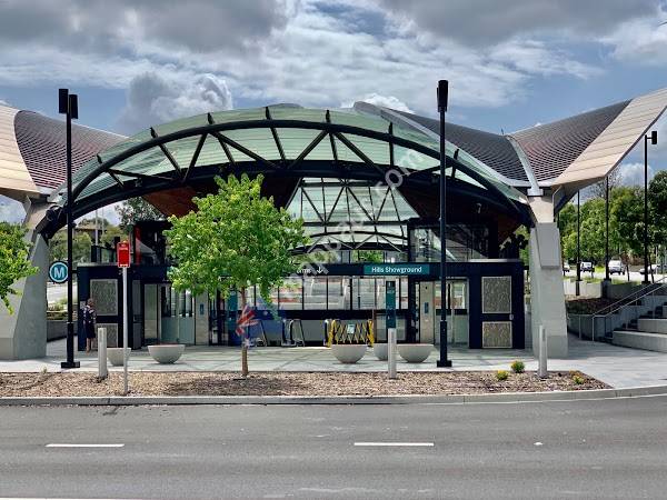 Hills Showground Station, Doran Dr