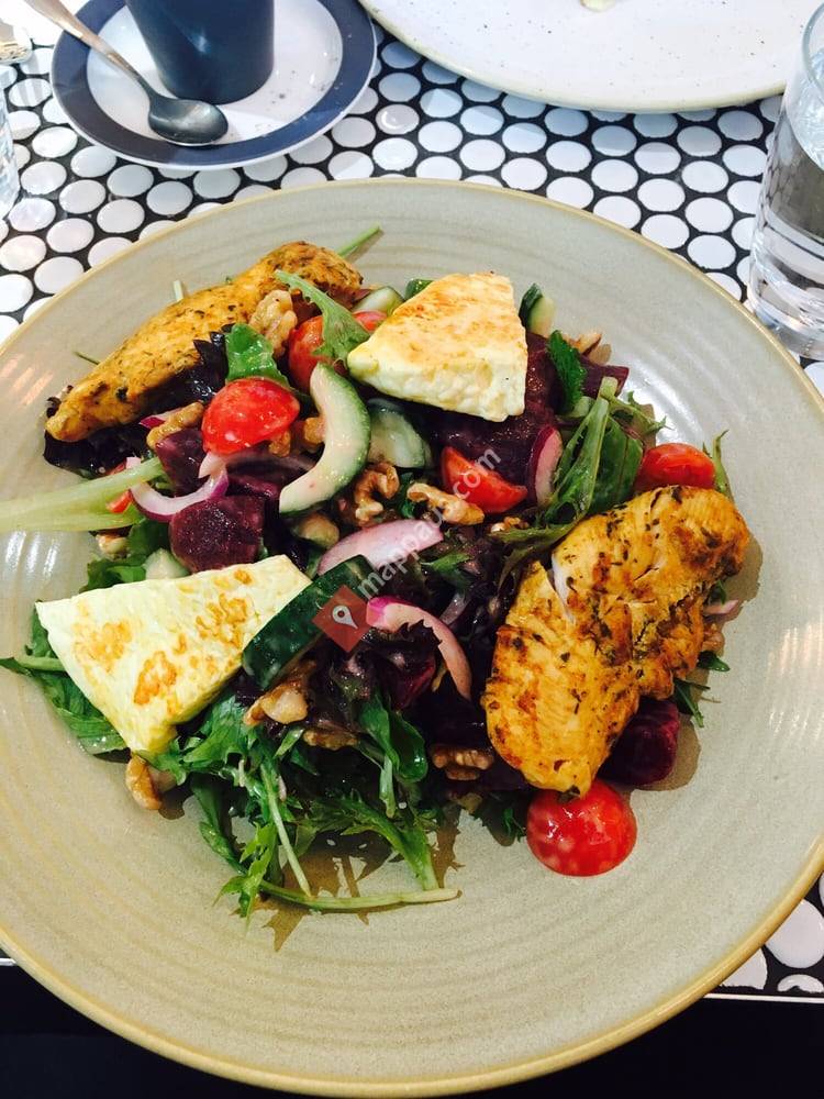 La Cantina Café
