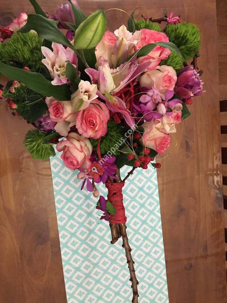 Laavish Flower Studio