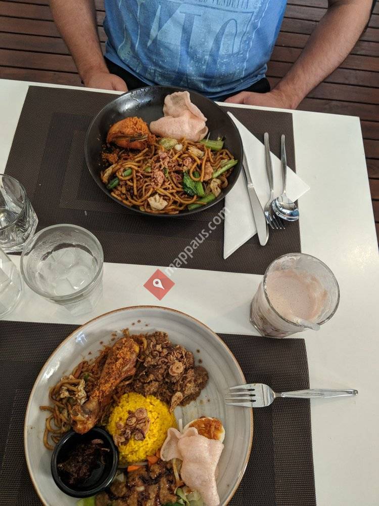 Manado Indonesian & International Cuisine