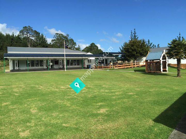 Ōmanaia School