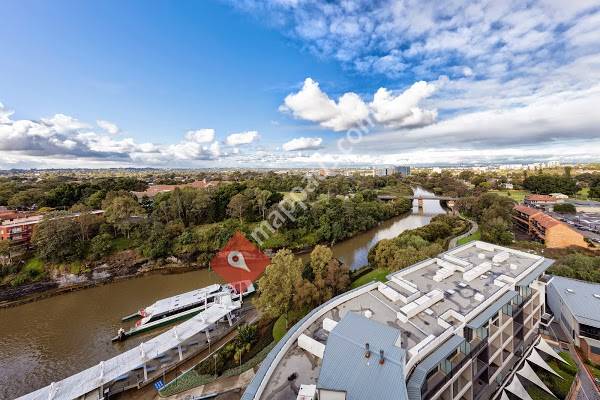 Meriton Suites George Street, Parramatta