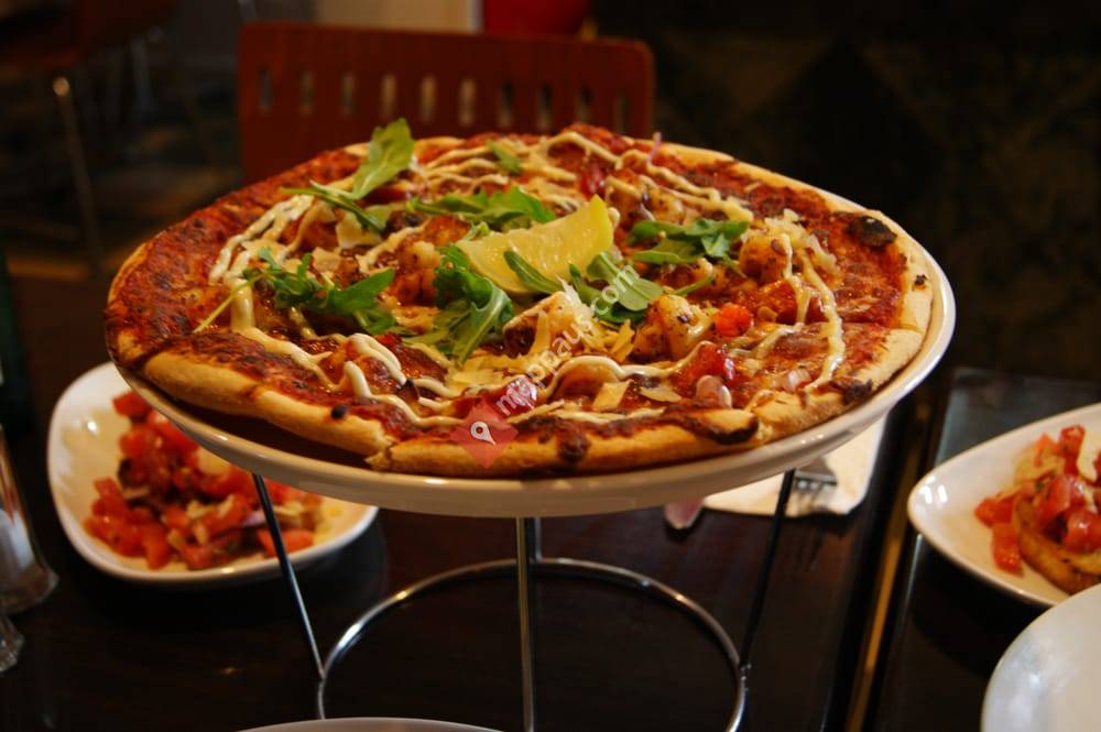 Oz Napoli Pizza Pasta Restaurant & Cafe