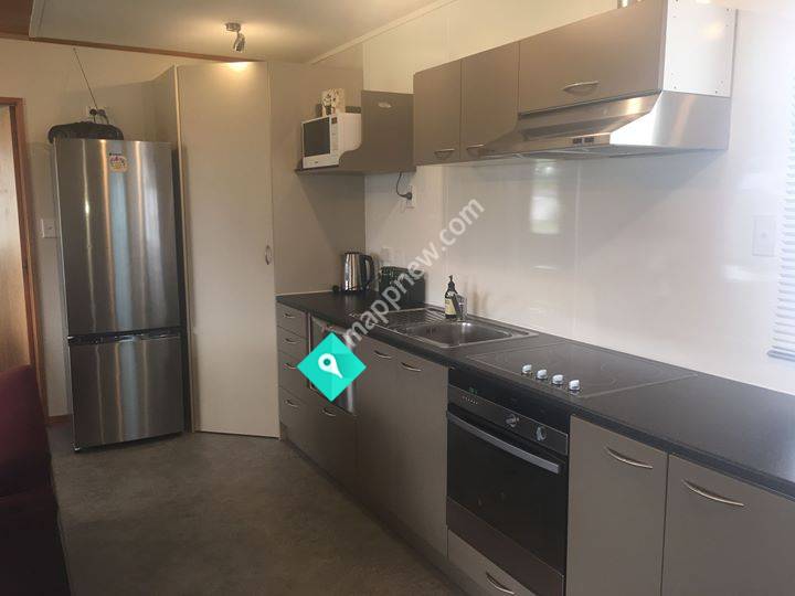 Rustic Cottage TeAnau