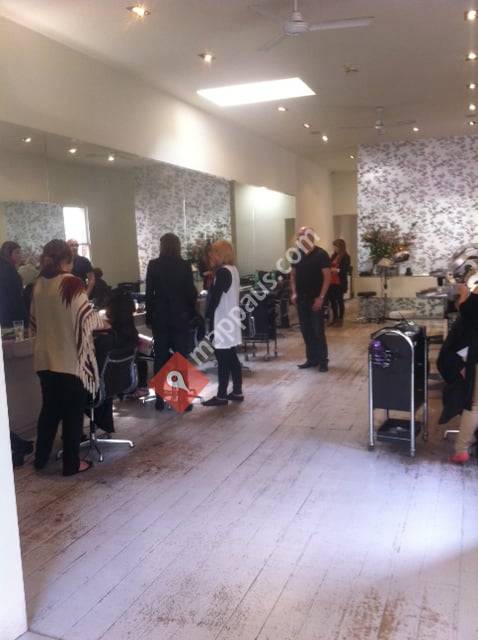 Salon M