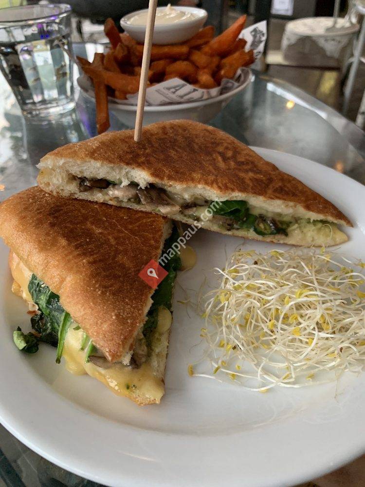 Scallywags Cafe