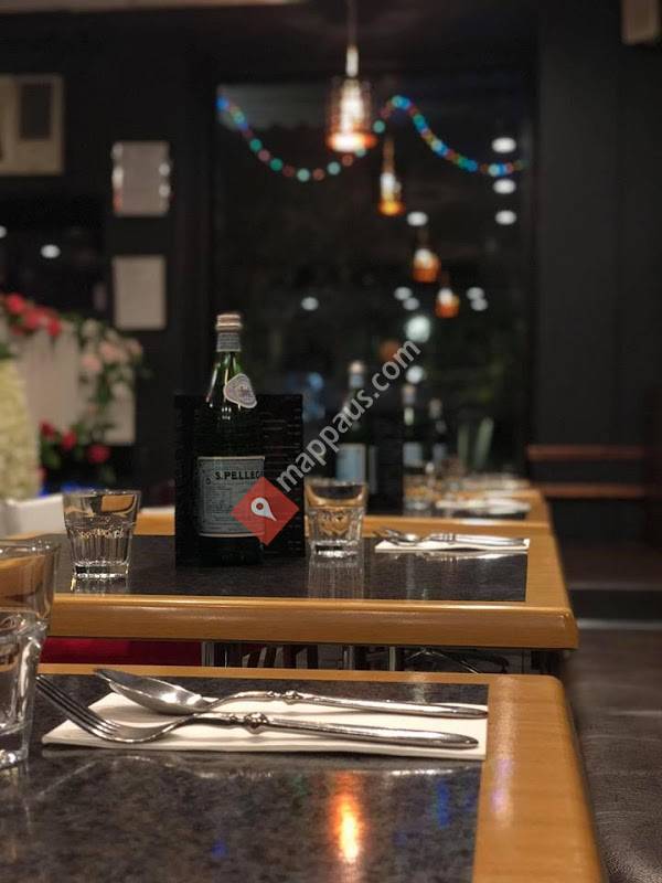 SINGH THAI Restaurant Authentic Thai Cuisine Family Owned Since 2016