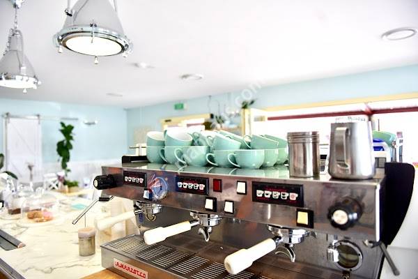 The Corner Shop Cafe