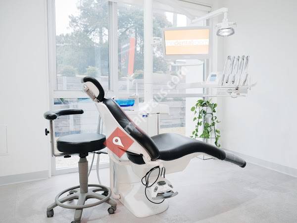 The Dental Room