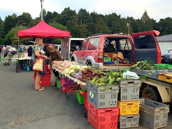 Tikipunga Market