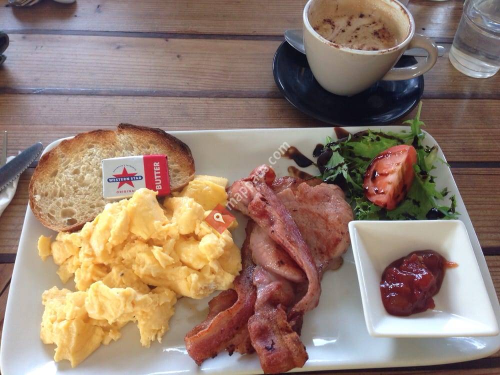 Two Birds Gallery Cafe