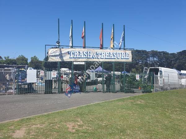 Wantirna Trash & Treasure Market
