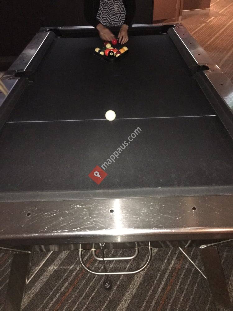 Zippo's Restaurant & Bar